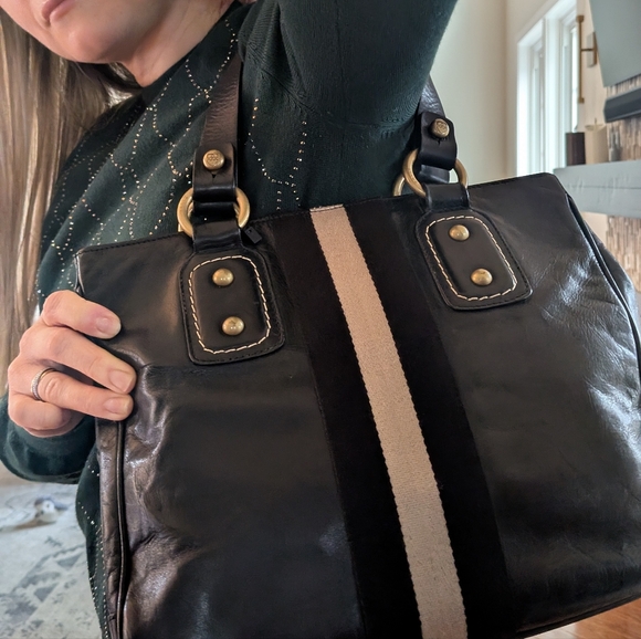 Bally Vintage Black Leather Tote Bag Classic Gold Hardware Clean Inside - Picture 8 of 9